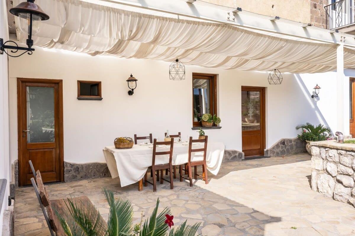 Villa Mimosa Rustic Elegance Views & Pool Massa Lubrense Eksteriør bilde
