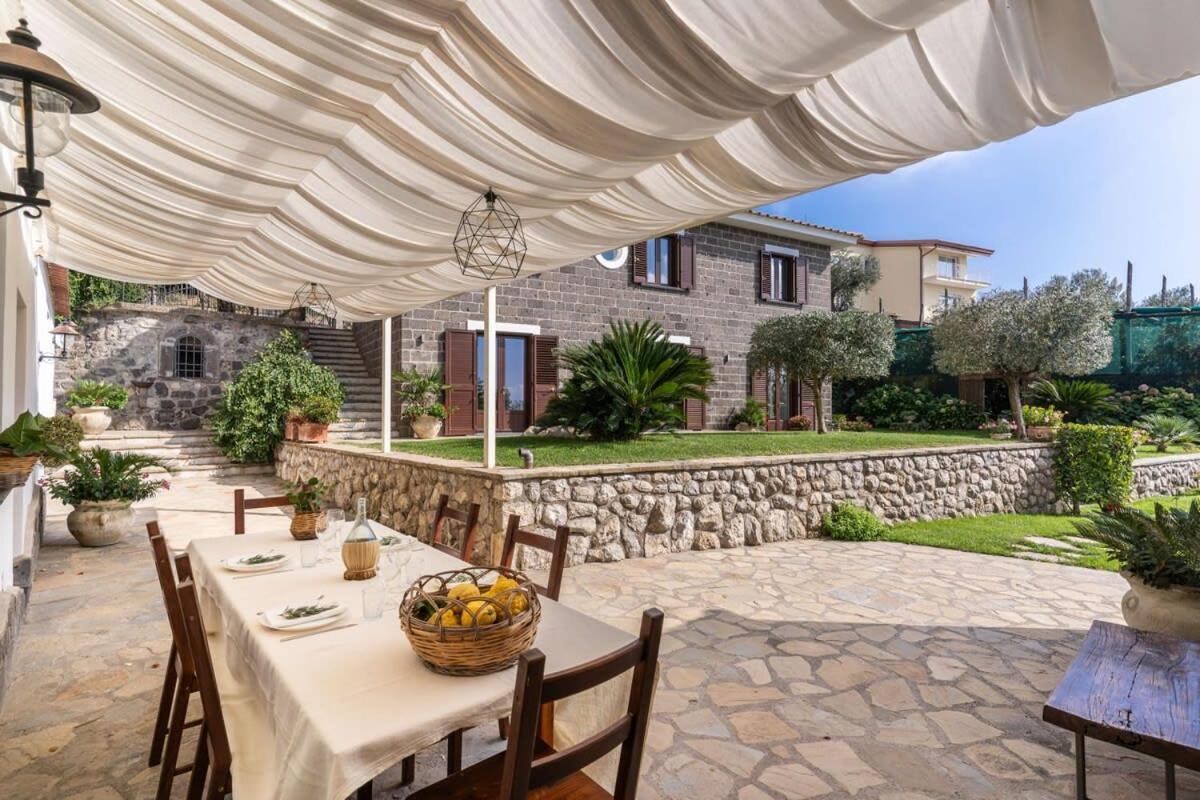 Villa Mimosa Rustic Elegance Views & Pool Massa Lubrense Eksteriør bilde